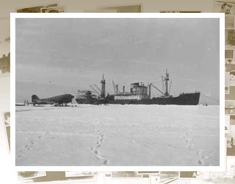 20.Дизельэлектроход «Обь» в Антарктиде в бухте Дело. Январь 1956г. 