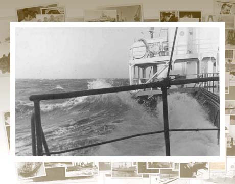 47. Танкер «Ненец» в Японском море во время шторма. 1959 г. 