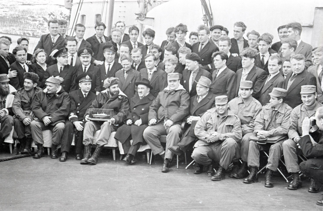 Ф. Кастро на борту атомного ледокола «Ленин». С командой атомохода 27 апреля 1963 г